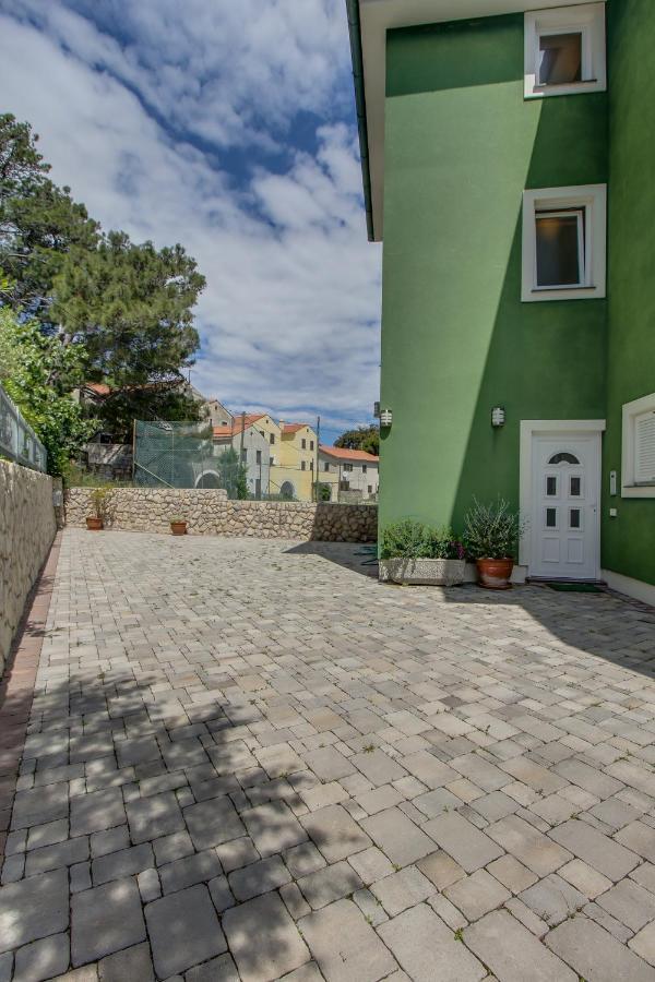 Apartments And Rooms By The Sea Nerezine, Losinj - 11815 Exterior photo