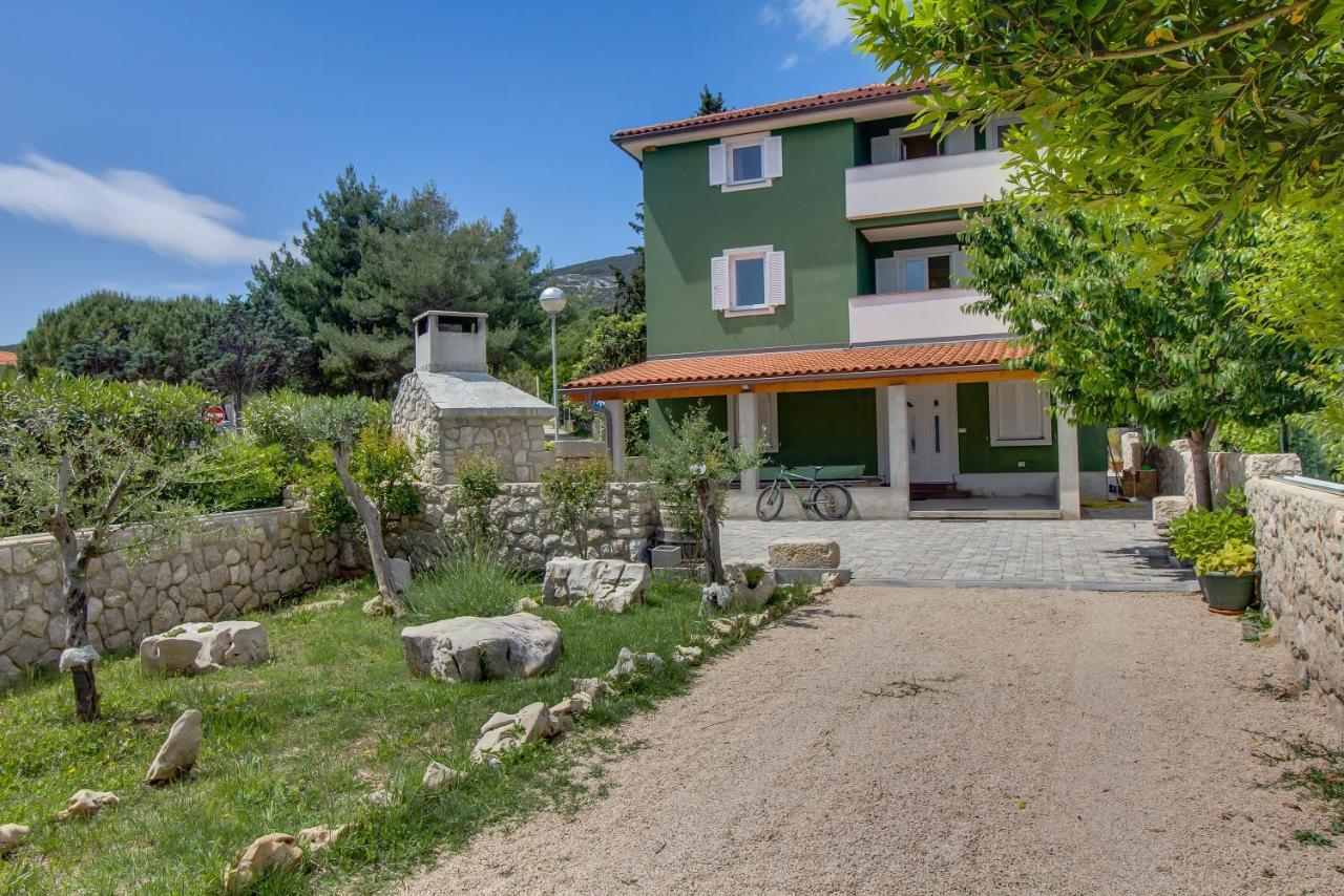 Apartments And Rooms By The Sea Nerezine, Losinj - 11815 Exterior photo